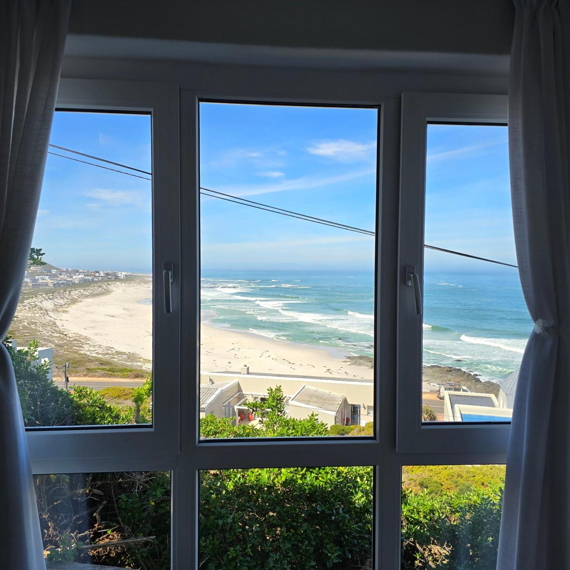 Swept Away Guesthouse - No-Loadshedding Yzerfontein Exteriér fotografie
