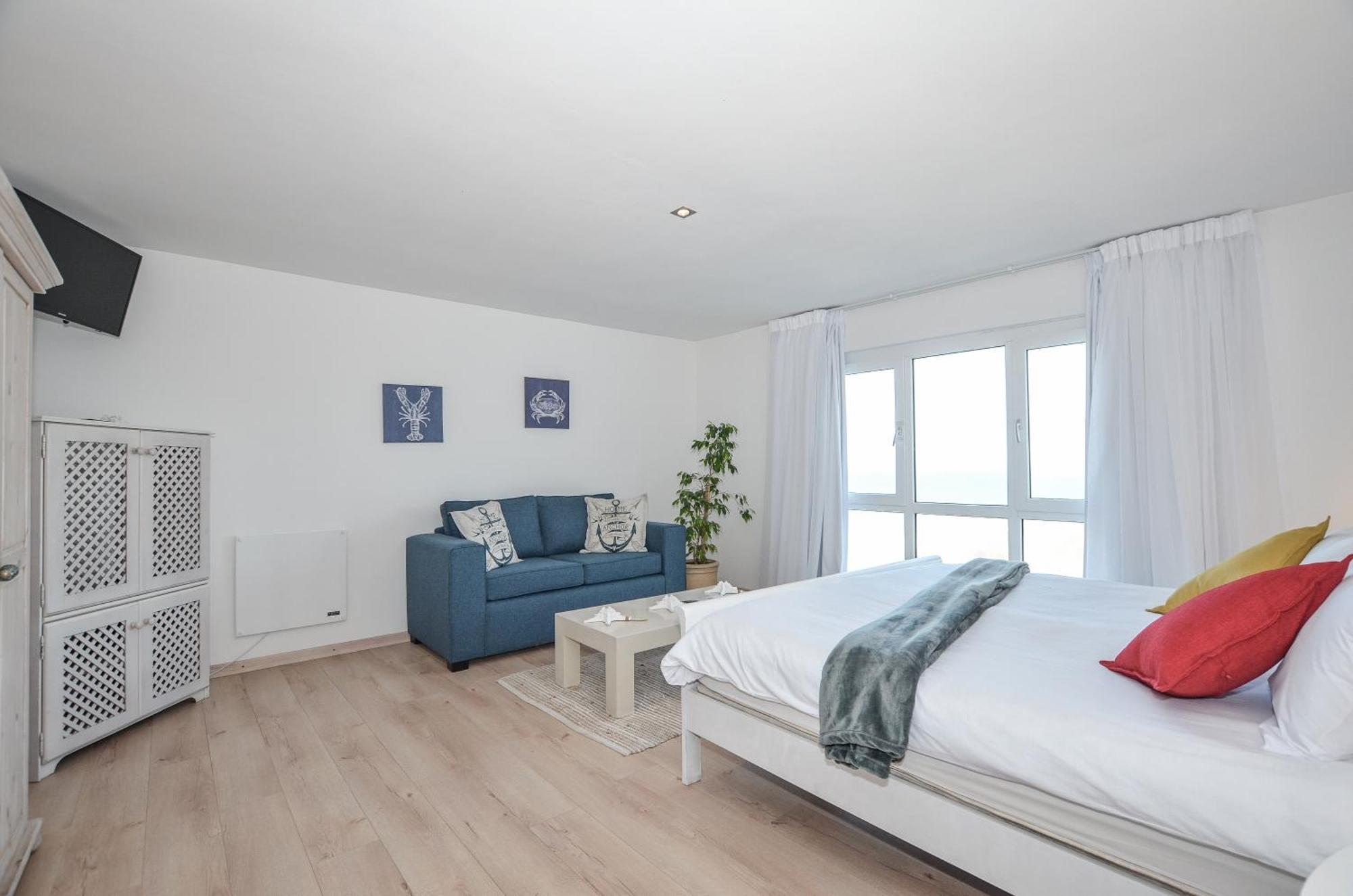 Swept Away Guesthouse - No-Loadshedding Yzerfontein Exteriér fotografie