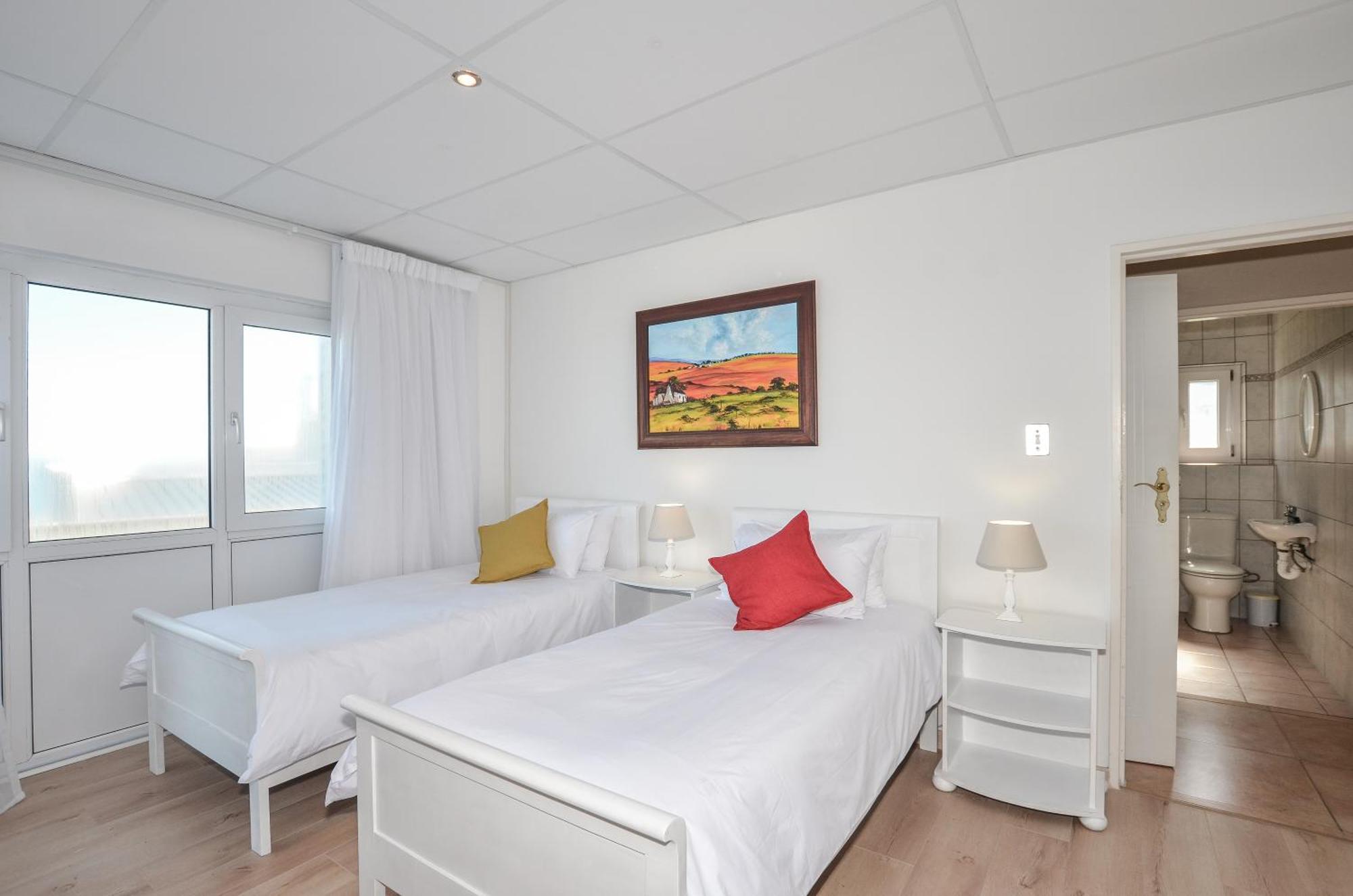 Swept Away Guesthouse - No-Loadshedding Yzerfontein Exteriér fotografie